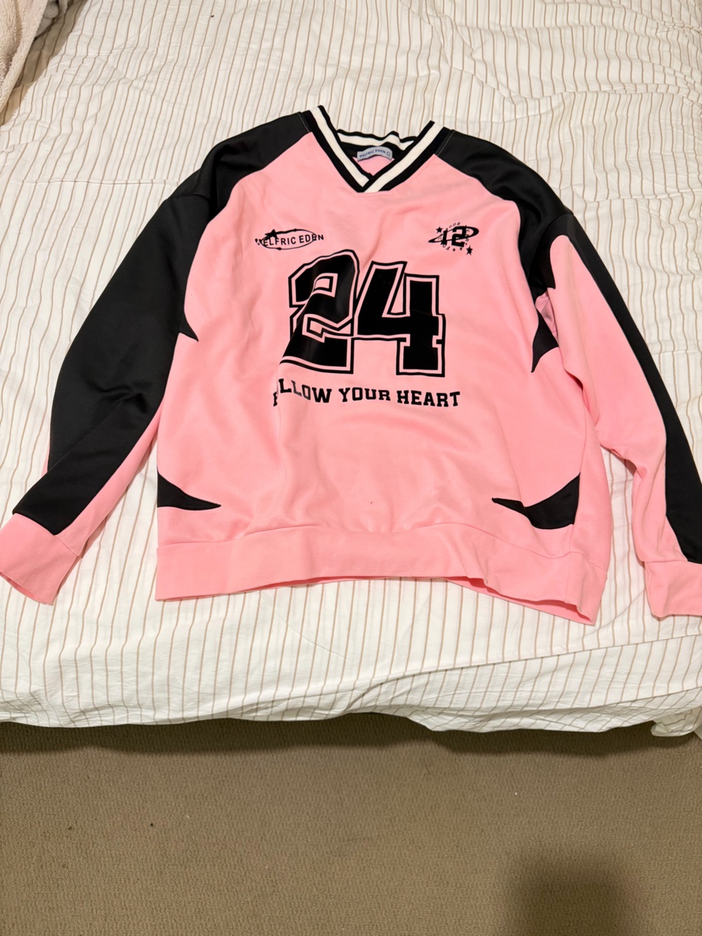 Aelfric Eden Pink and Black Ribbed Collar Sweatshirt L Women